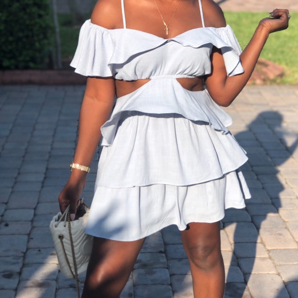 Ruffled mini dress. Price firm - Picture 5 of 5